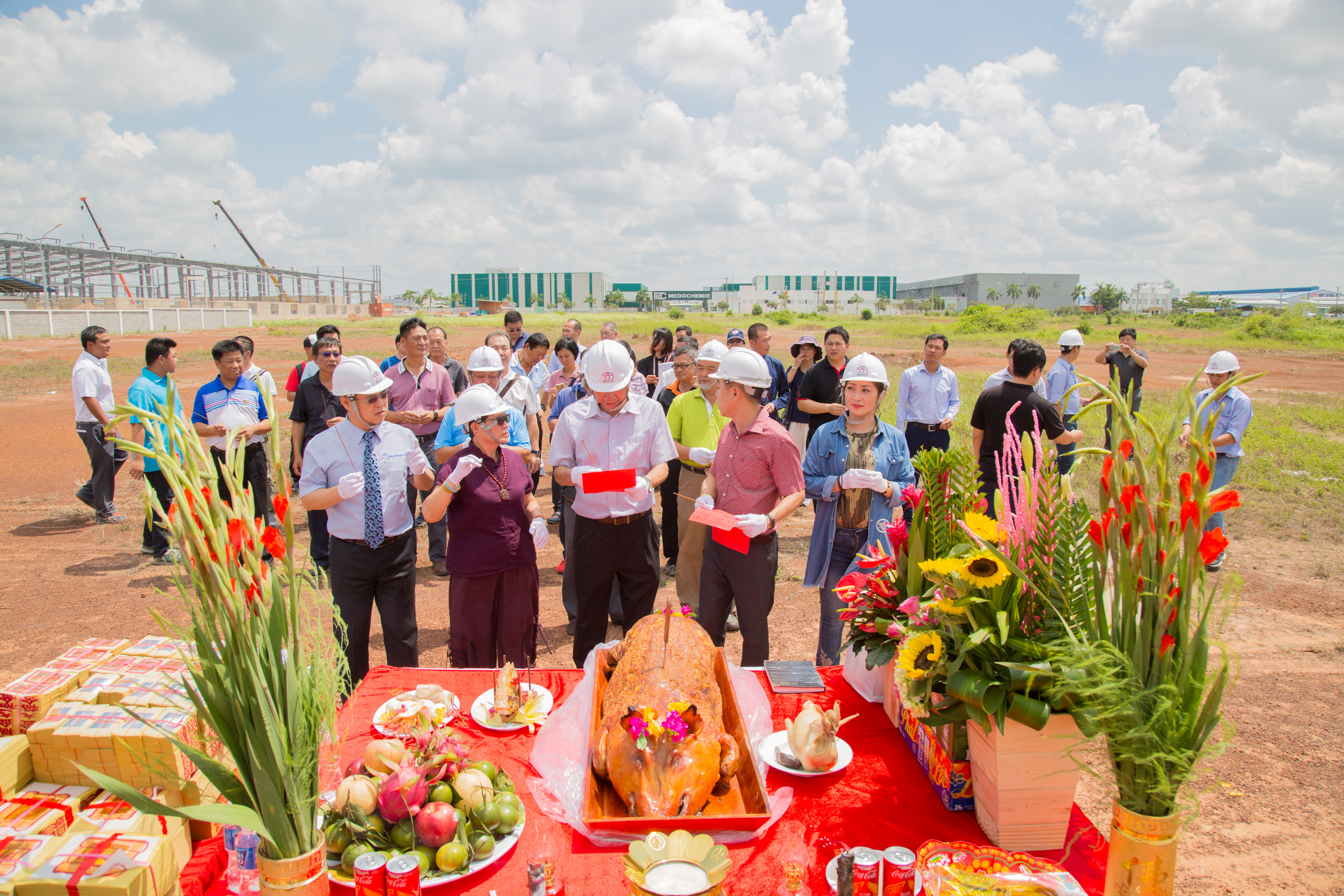 THI CÔNG NHÀ XƯỞNG HỒNG THÁI