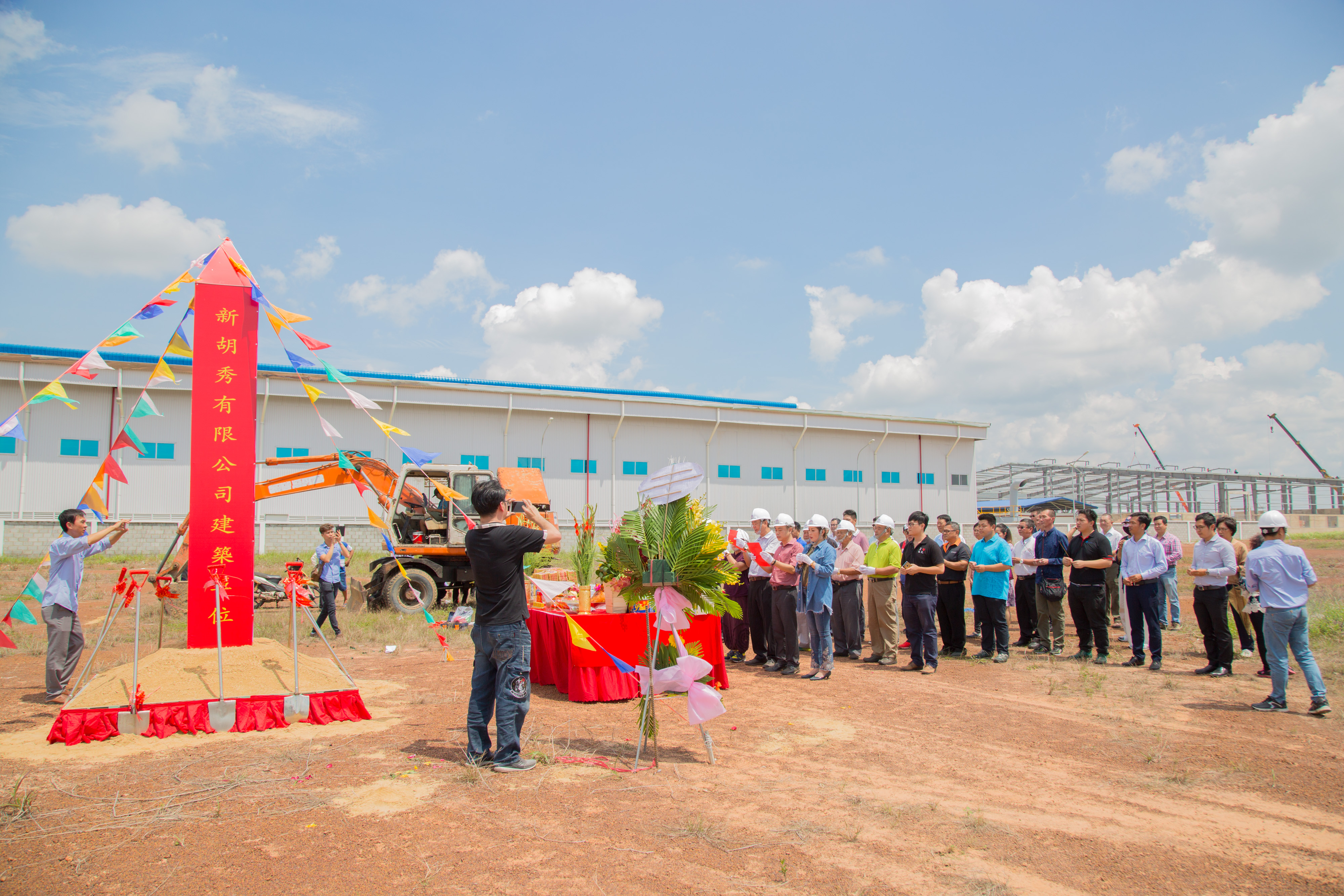 THI CÔNG NHÀ XƯỞNG HỒNG THÁI