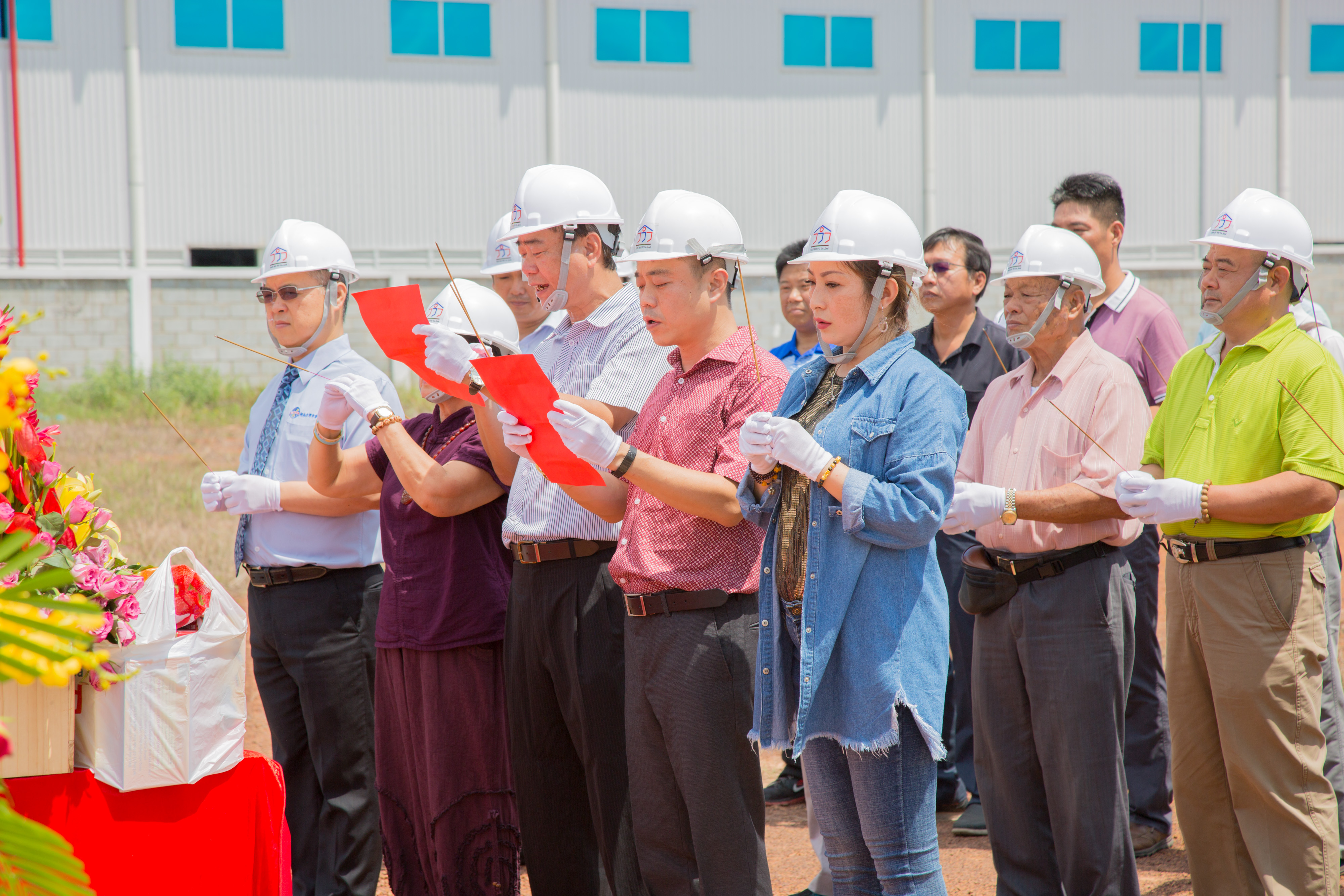 THI CÔNG NHÀ XƯỞNG HỒNG THÁI