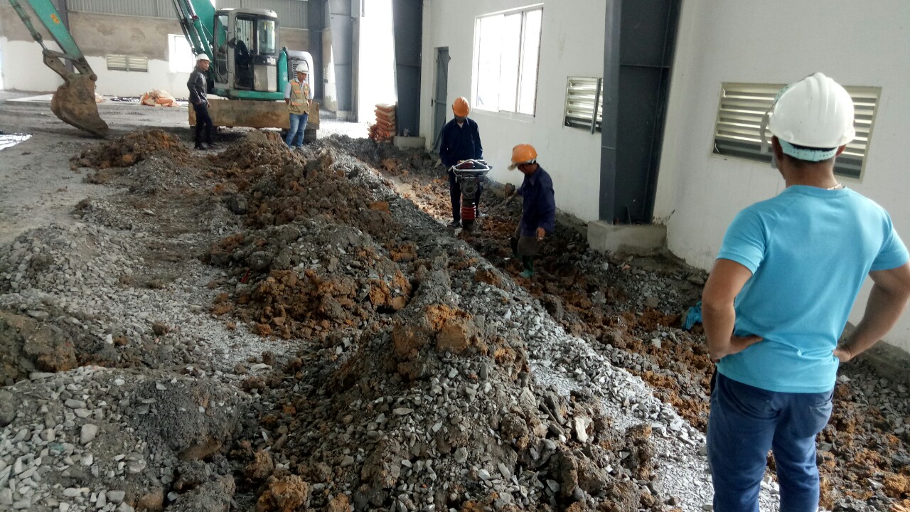 THI CÔNG NHÀ XƯỞNG VIỆT HỒ TÚ 1