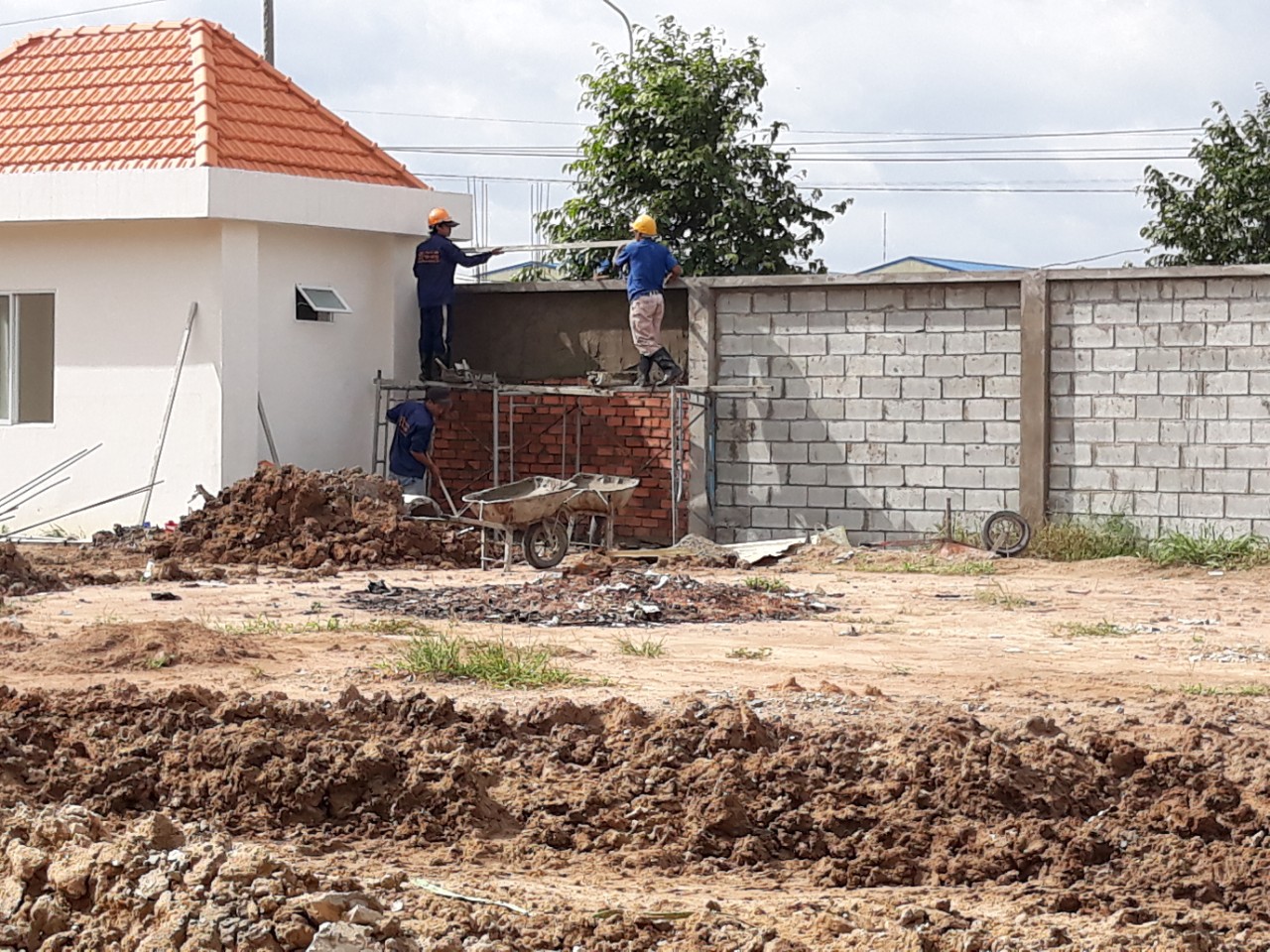 THI CÔNG NHÀ XƯỞNG VIỆT HỒ TÚ 1