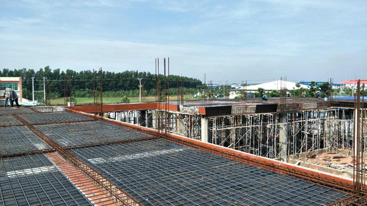 THI CÔNG NHÀ XƯỞNG HỒNG THÁI