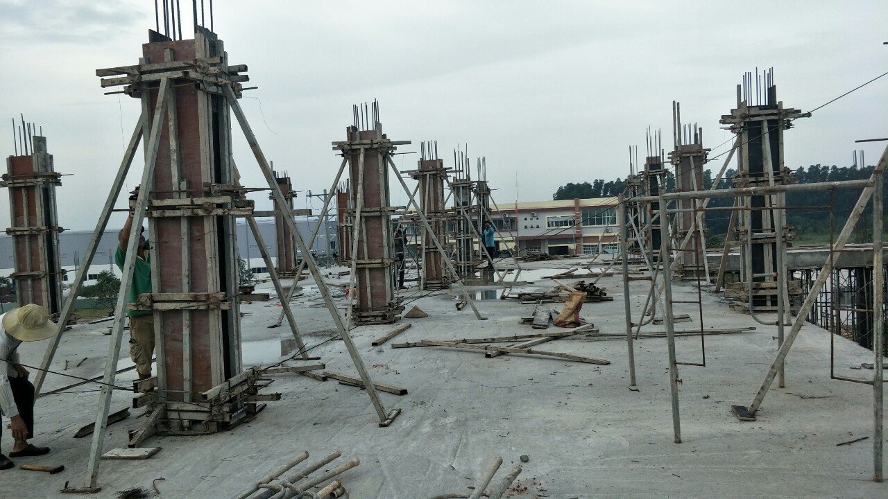 THI CÔNG NHÀ XƯỞNG HỒNG THÁI