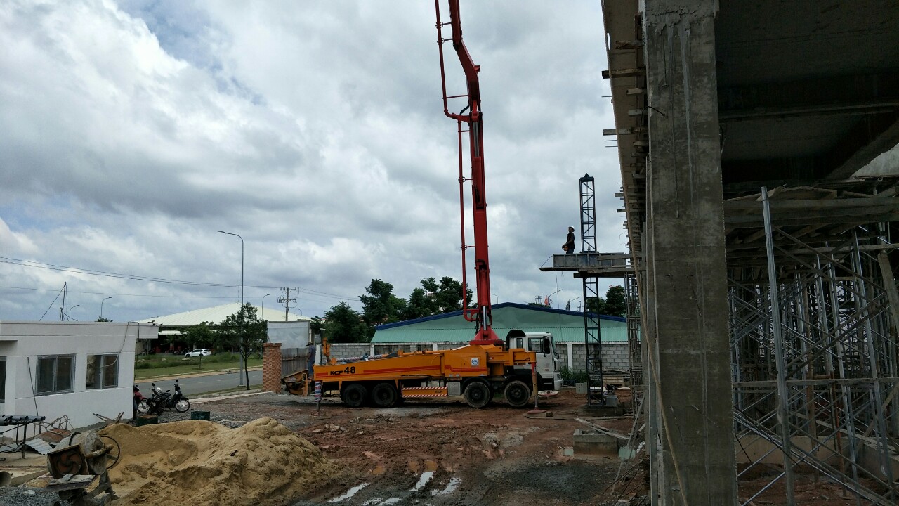 THI CÔNG NHÀ XƯỞNG HỒNG THÁI