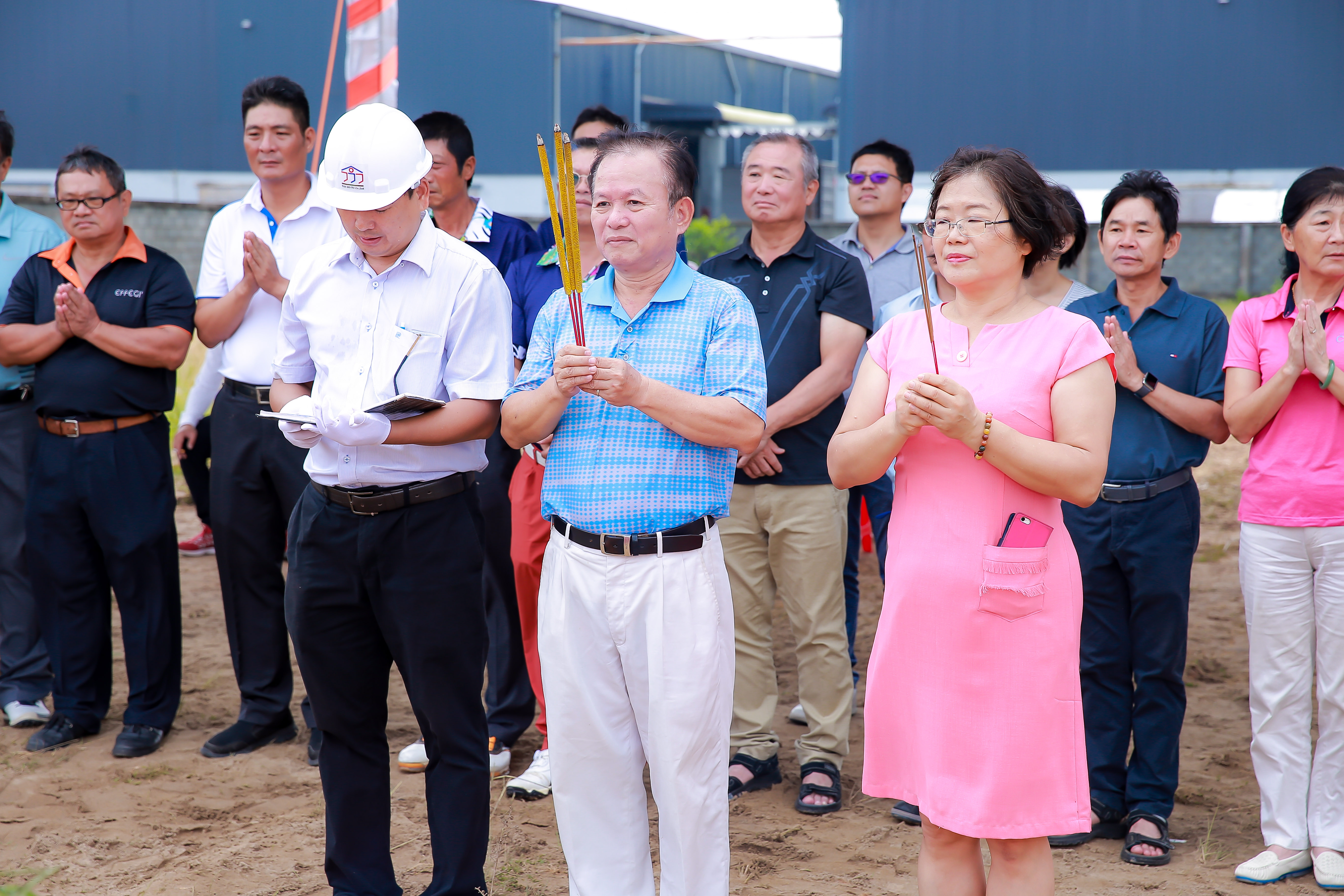 THI CÔNG NHÀ XƯỞNG FORWARD