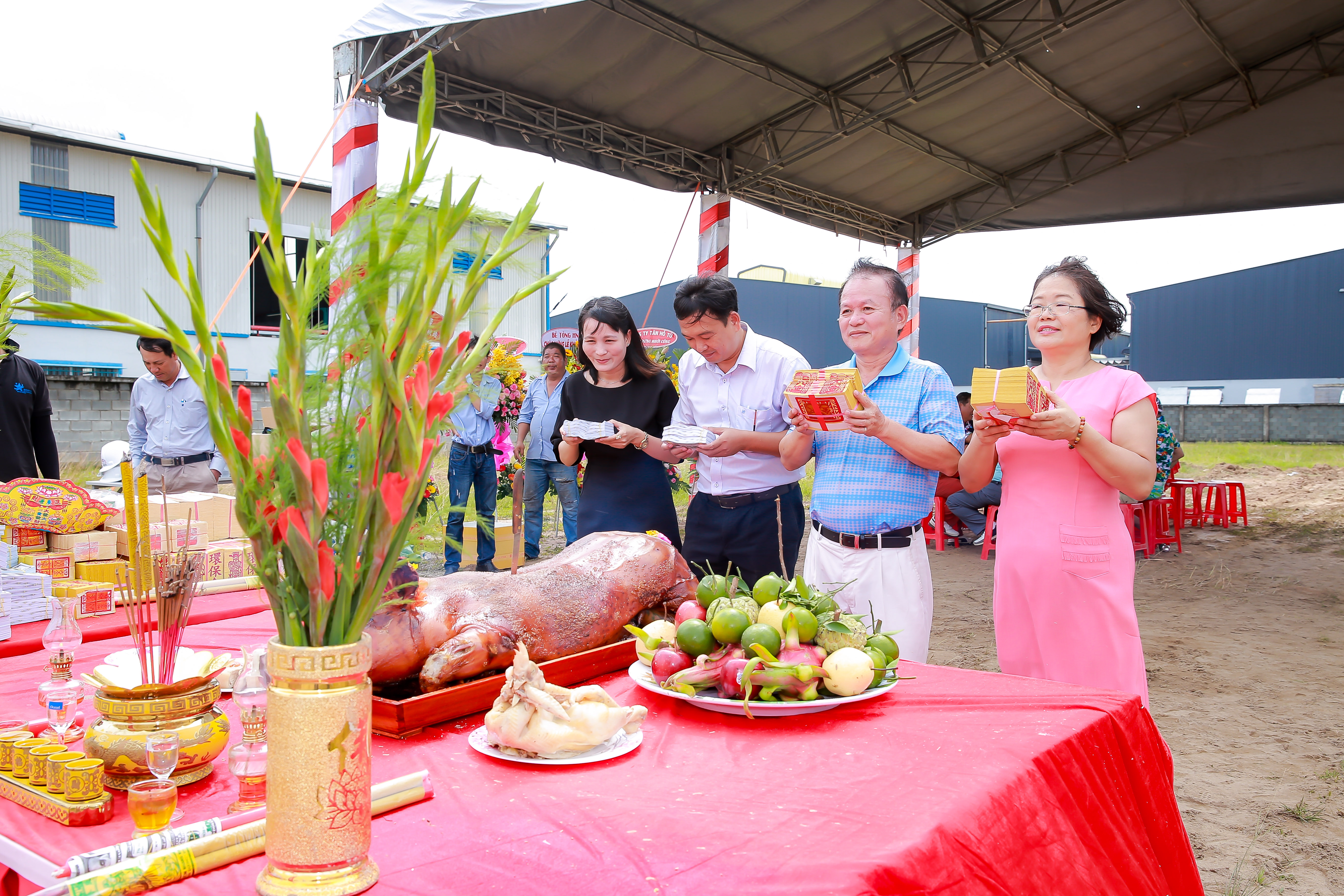THI CÔNG NHÀ XƯỞNG FORWARD