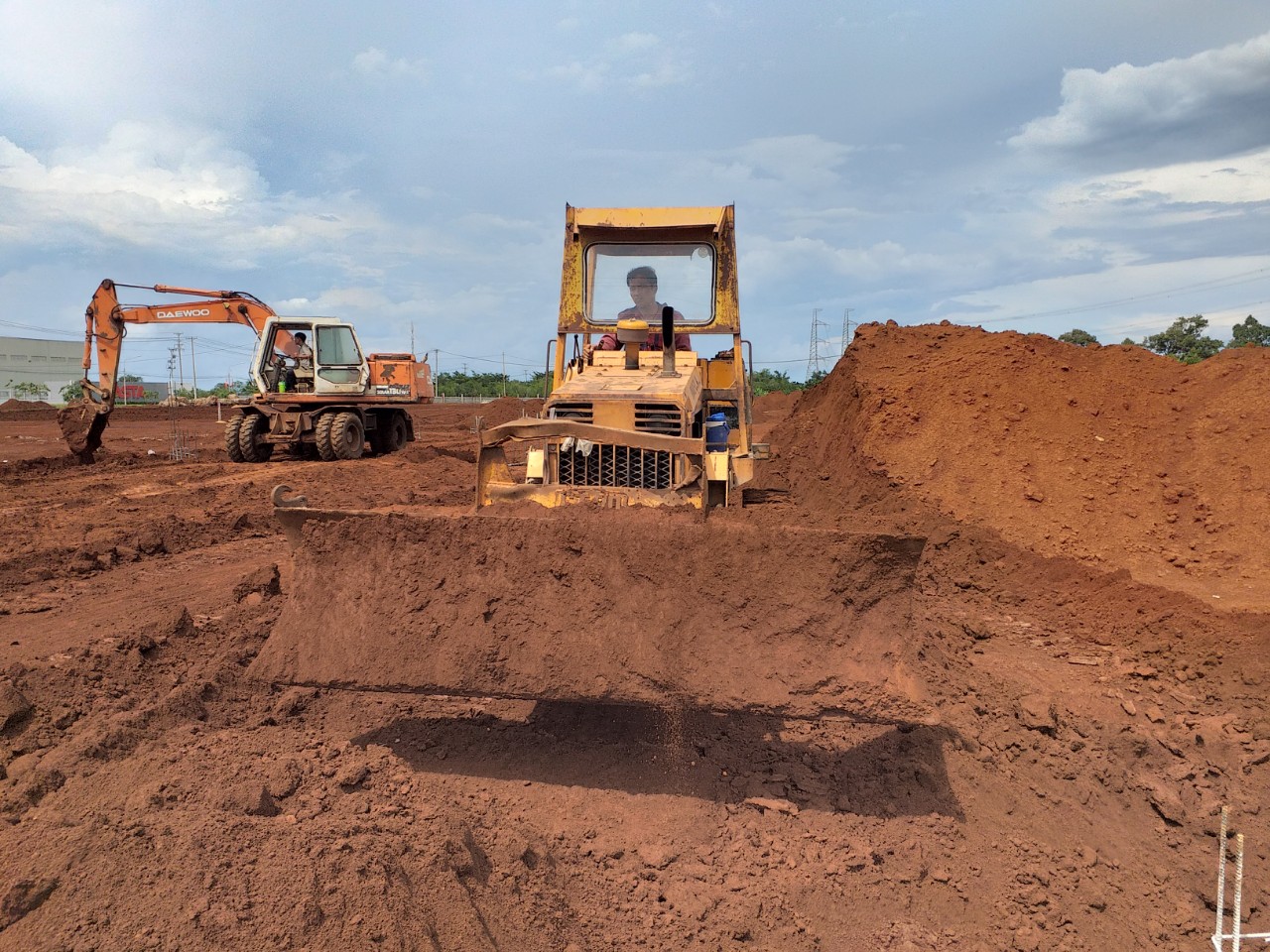 THI CÔNG NHÀ XƯỞNG DELTA- LONG KHÁNH