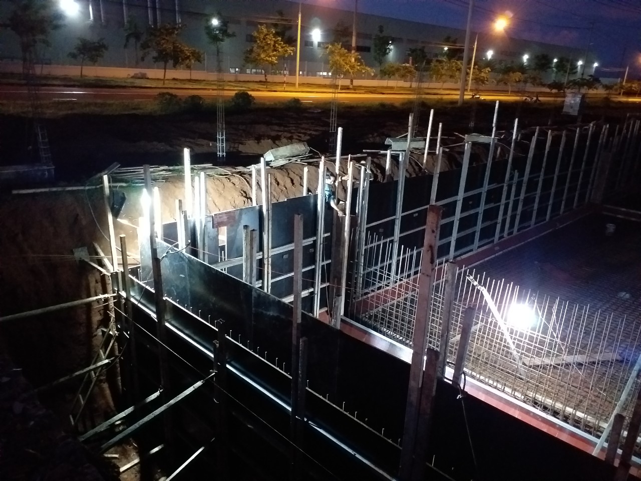 THI CÔNG NHÀ XƯỞNG DELTA- LONG KHÁNH